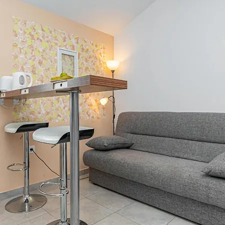 1 Bedroom Gorgeous In
